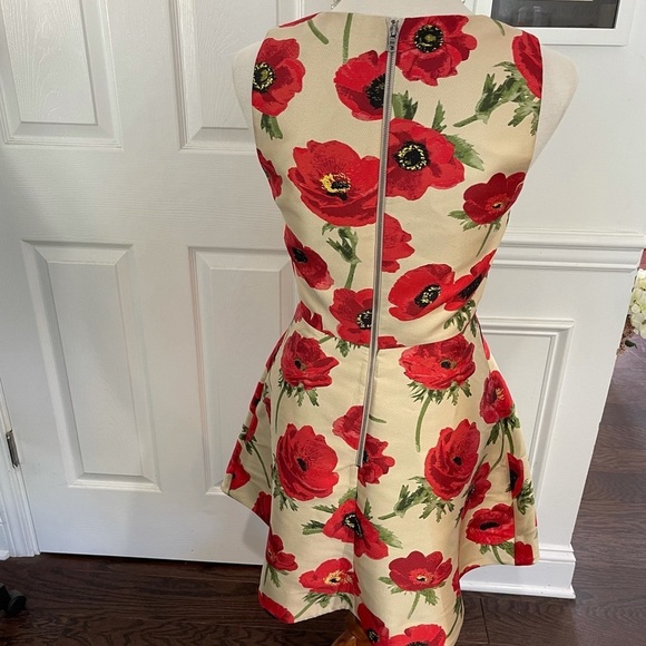 NWOT Alice + Olivia Tanner Poppy Flower Dress, 6 - Picture 6 of 12